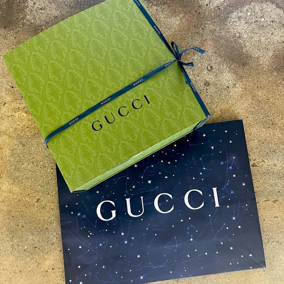 Adidas x Gucci collection, this backpack features the Gucci Trefoil print. - Picture 2 of 8